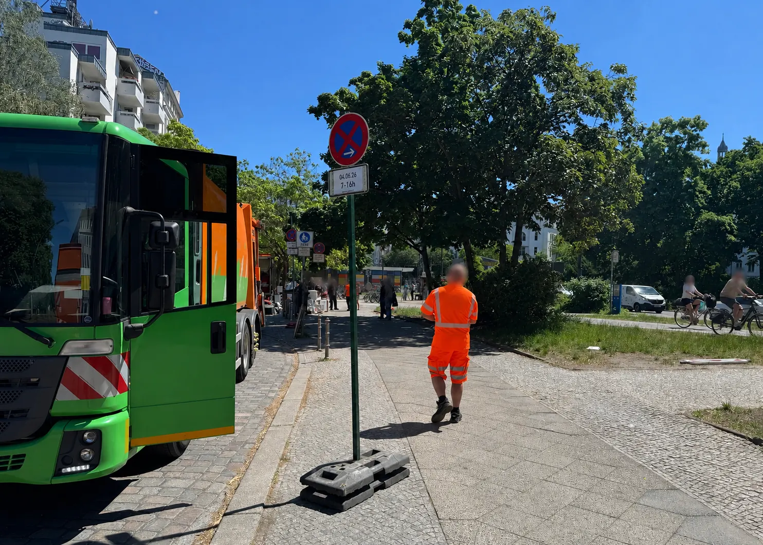 Sperrmüllabholung Berlin mit Halteverbot und kurzer Ladefläche