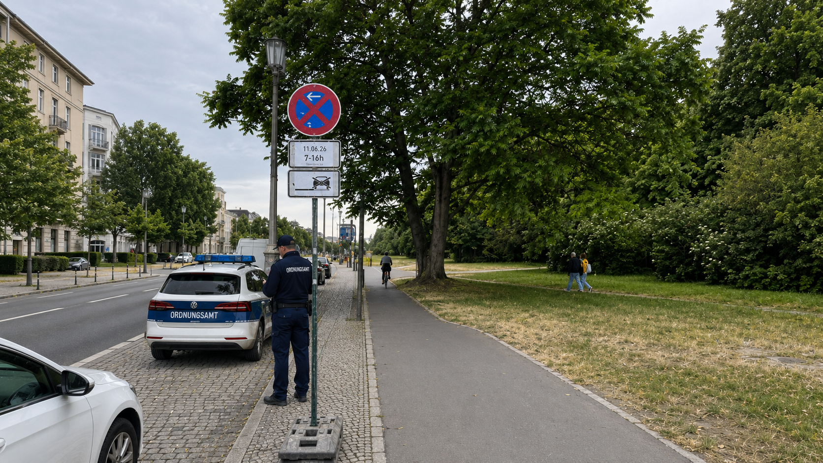 Halteverbotszone beantragen Berlin mit Schilderaufstellung und Abholung
